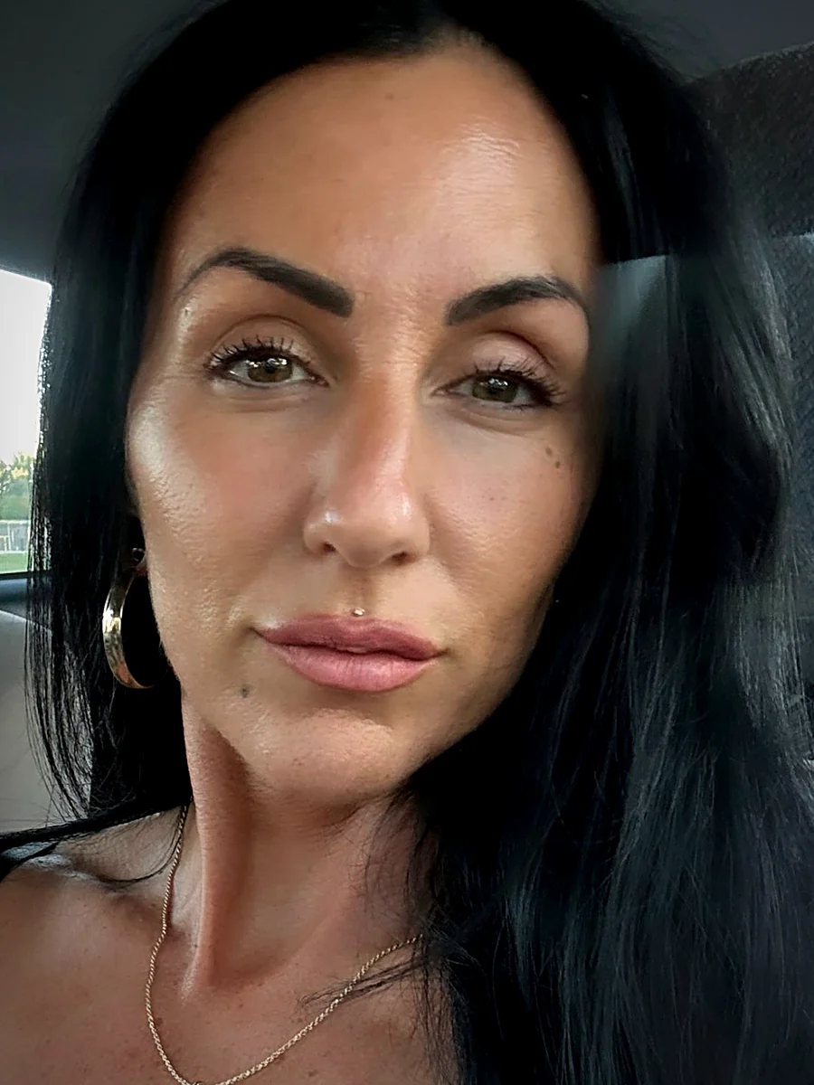 Vivianne, coiffeuse au salon Coiffure Arsène